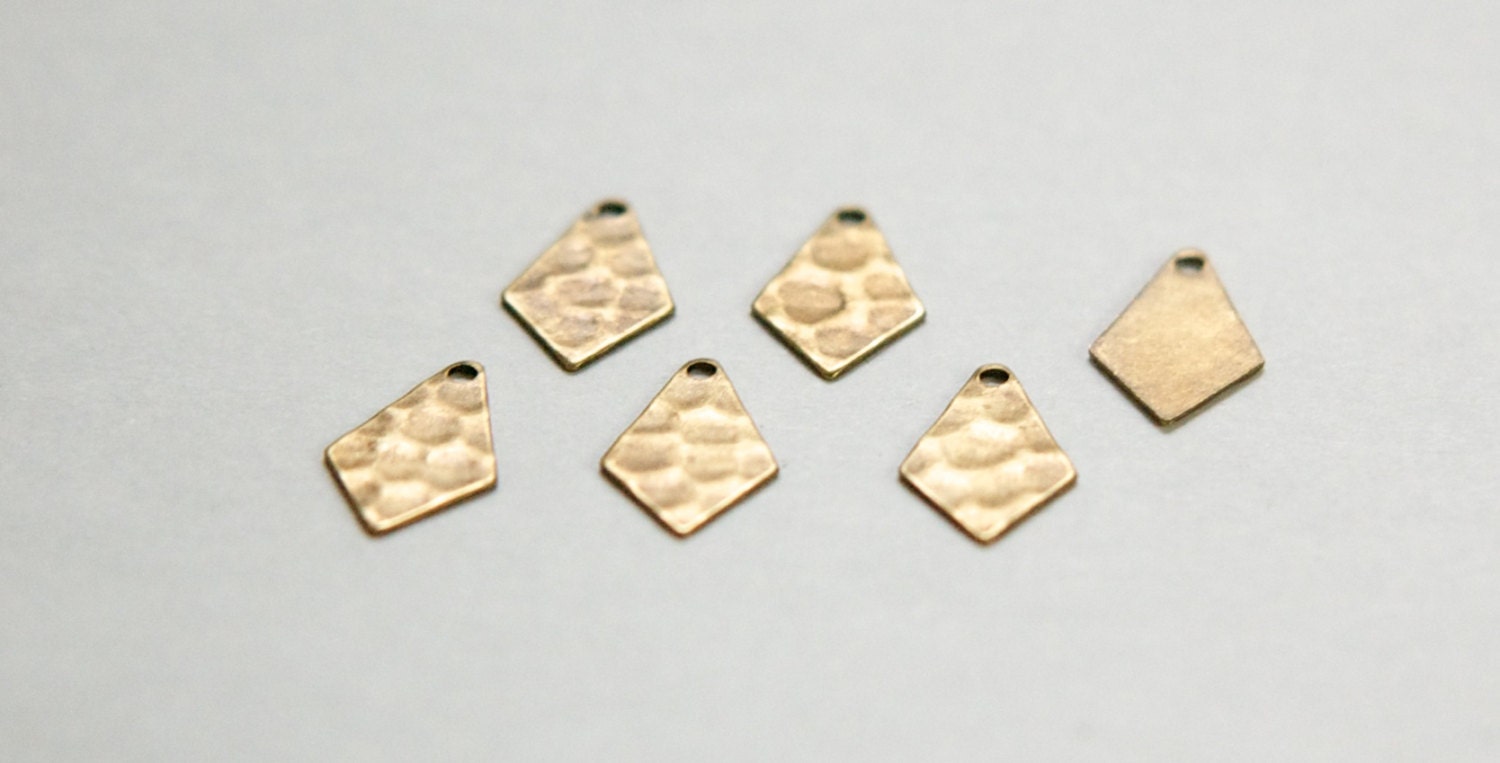1 Hole Brass Ox Hammered Pointed Teardrop Charms Drops (10) mtl393D