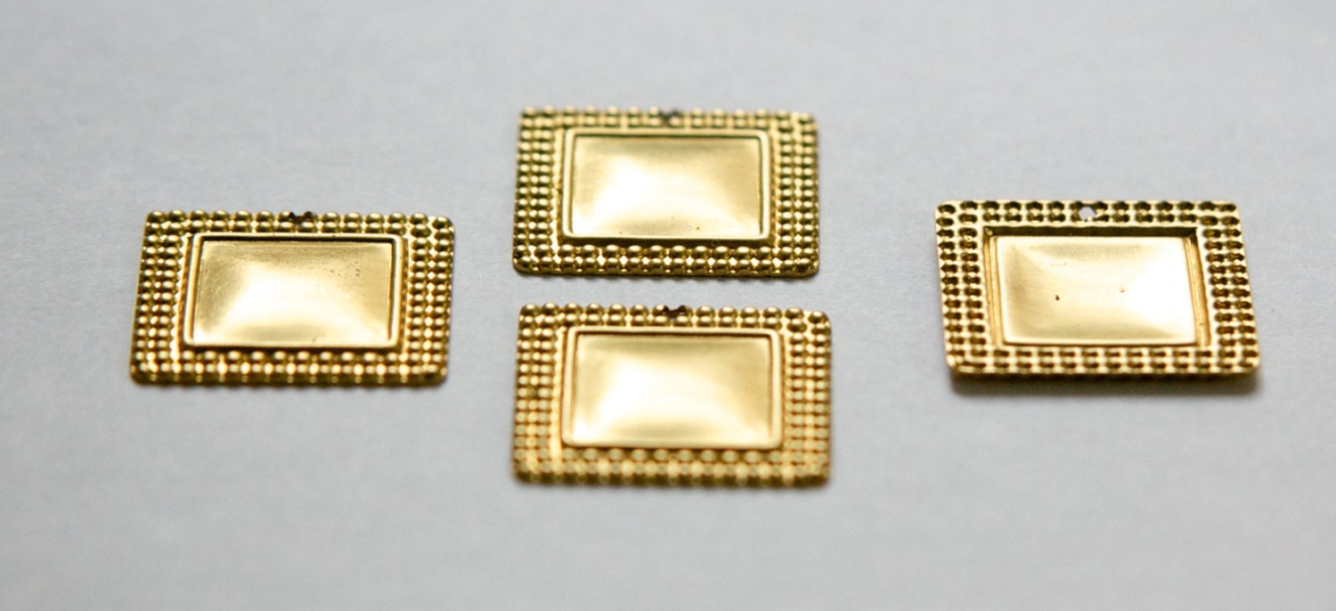 1 Hole Raw Brass Beaded Border Square Charm Pendant Drop (6) mtl396B