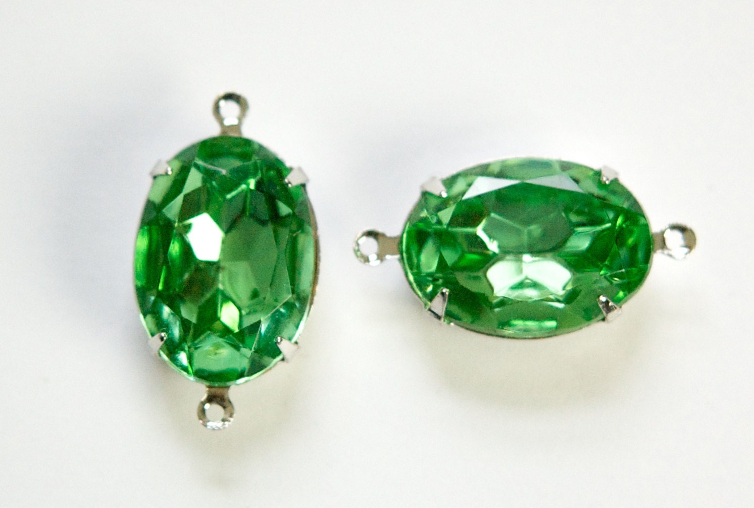 Vintage Faceted Peridot Stones 2 Loop Silver Setting 18x13mm ovl004VV2