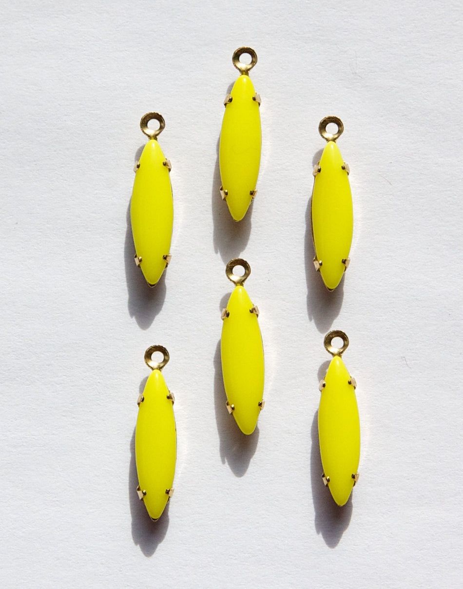 Vintage Yellow Glass Navette Stones in Brass 1 Loop Setting 15x4mm (6) nav003G