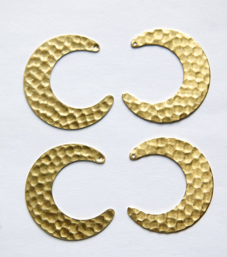 1 Hole Raw Brass Hammered Crescent Open Circle Pendant Drop (4) mtl318A