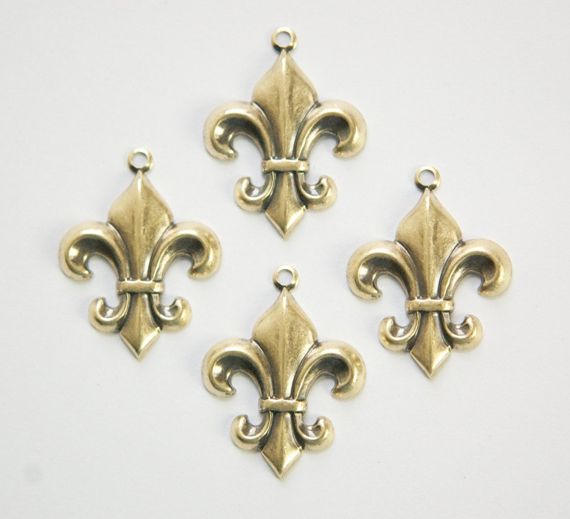 Brass Ox Fleur De Lis Charm Pendant Drop with Loop (6) chr188C