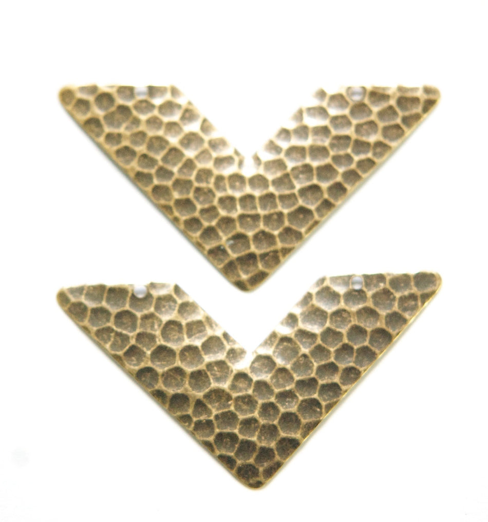 2 Hole Brass Ox Hammered V Connector Pendant (4) mtl390C