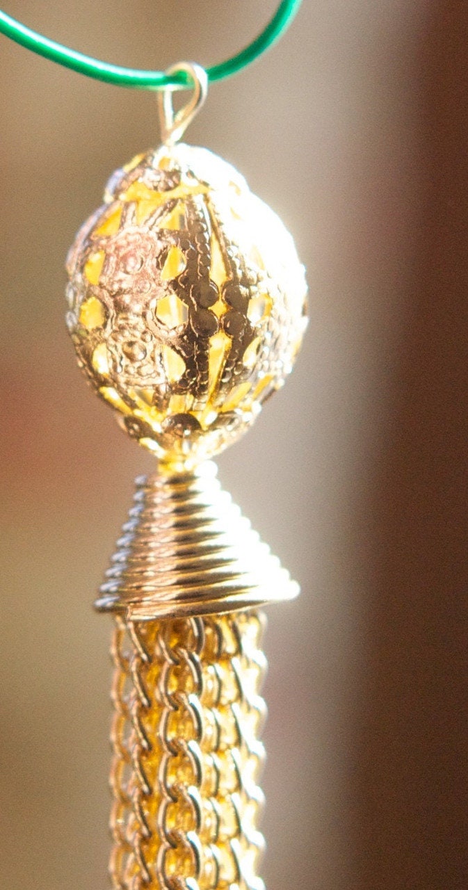Vintage Long Filigree Bead Gold Tone Chain Tassel Pendant pnd159C