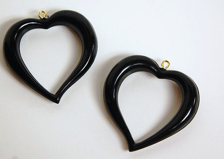 Vintage Black Acrylic Open Heart Pendants pnd059A