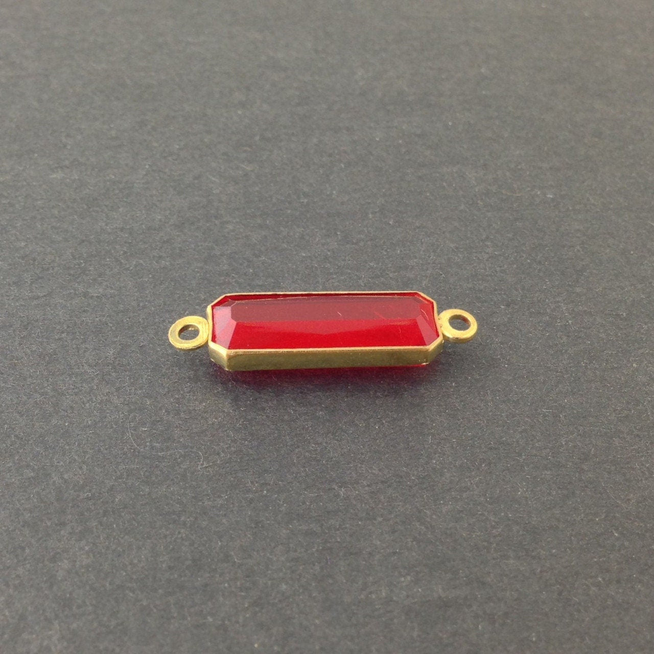 2 Loop Vintage Ruby Acrylic Faceted Channel Set Rectangle Drops 7x19mm (6) chr068D