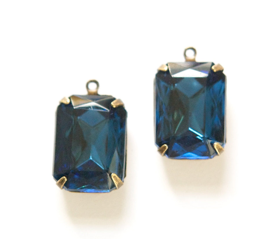 Vintage Montana Blue Faceted Stones 1 Loop Brass Ox Settings 18x13mm squ015GG