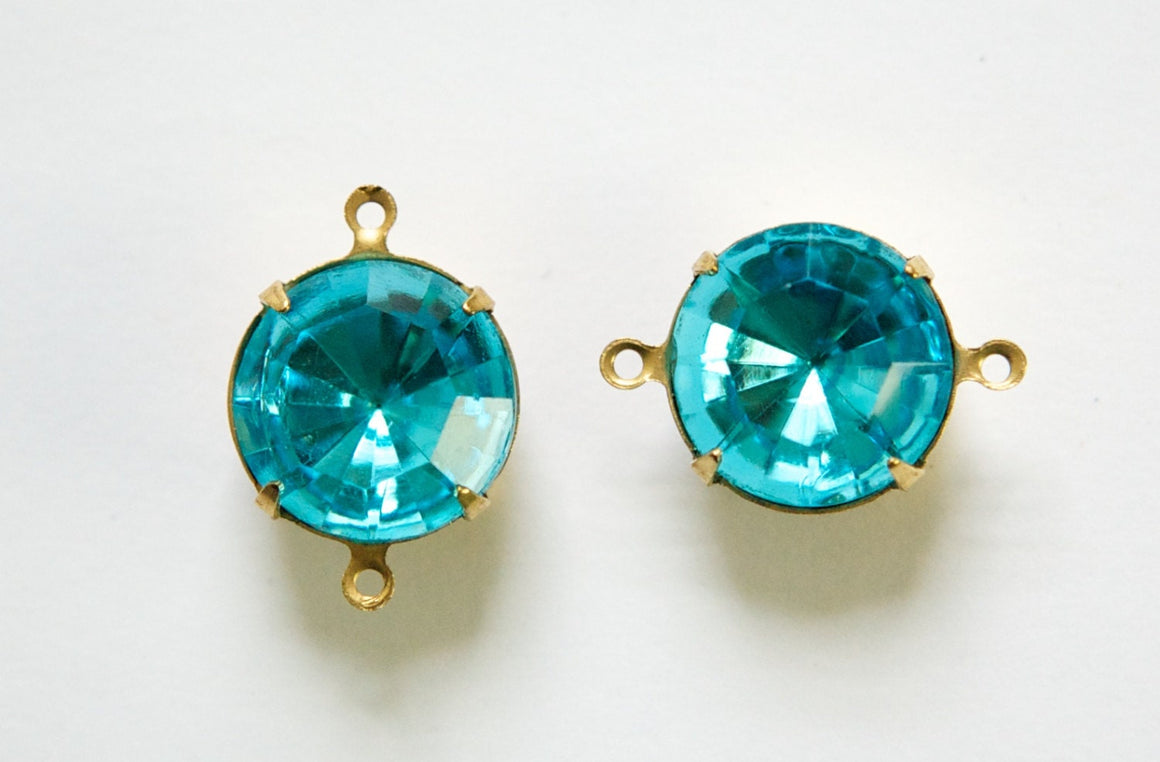 Vintage Aqua Faceted Glass Stones 2 Loop Brass Settings 15mm rnd012E2