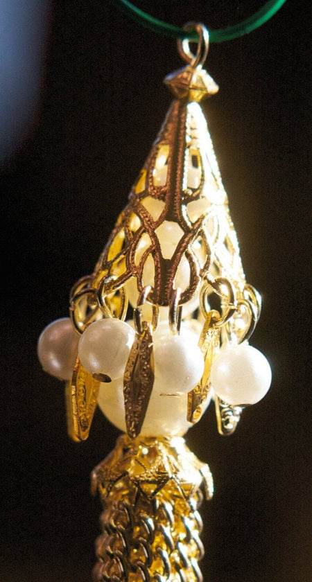 Vintage Long Pearl and Gold Tone Chain Tassel Pendant with Adornments pnd159