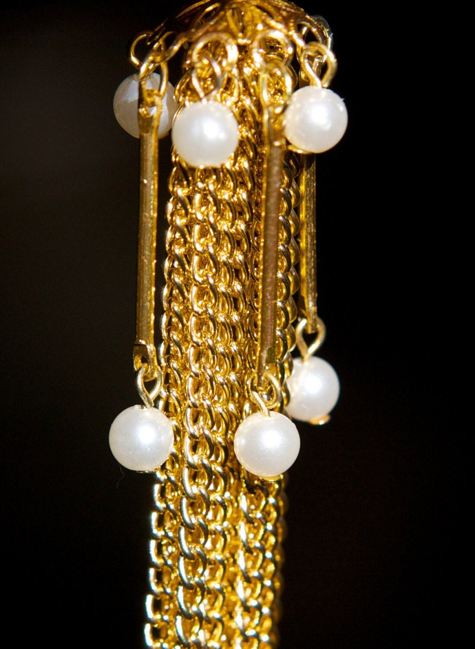 Vintage Long Pearl and Gold Tone Chain Tassel Pendant with Adornments pnd159B