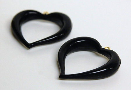 Vintage Black Acrylic Open Heart Pendants pnd059A
