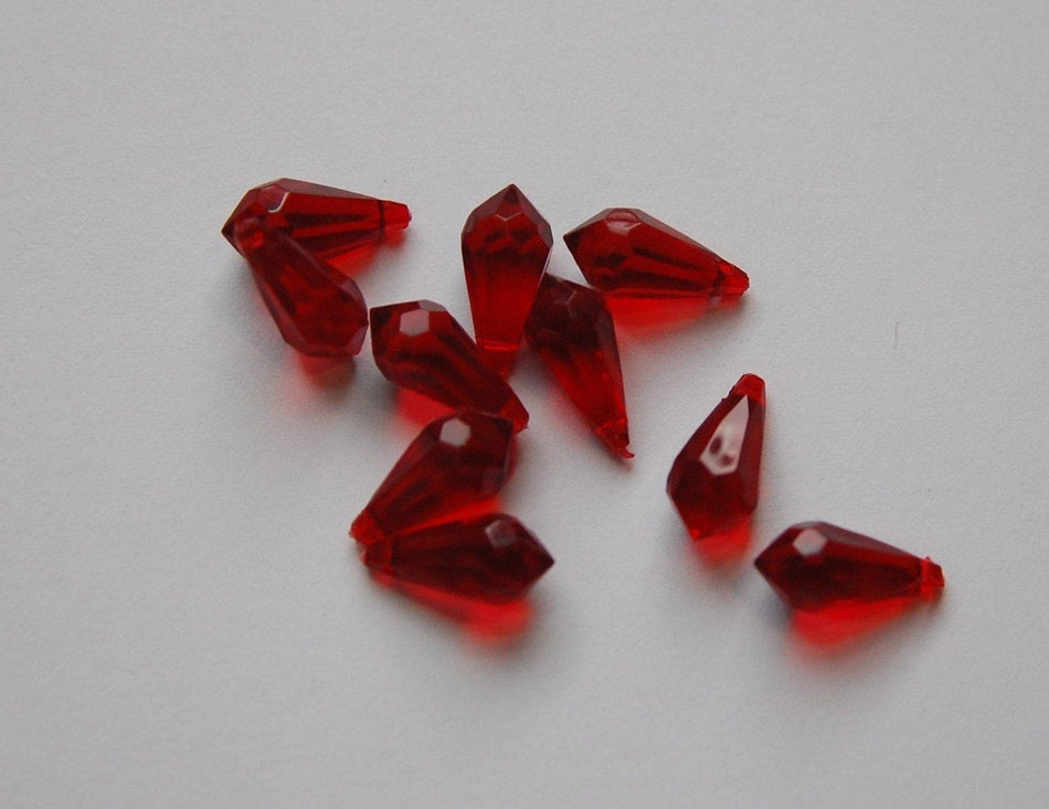 13x6mm Garnet Faceted Acrylic Teardrops (12)