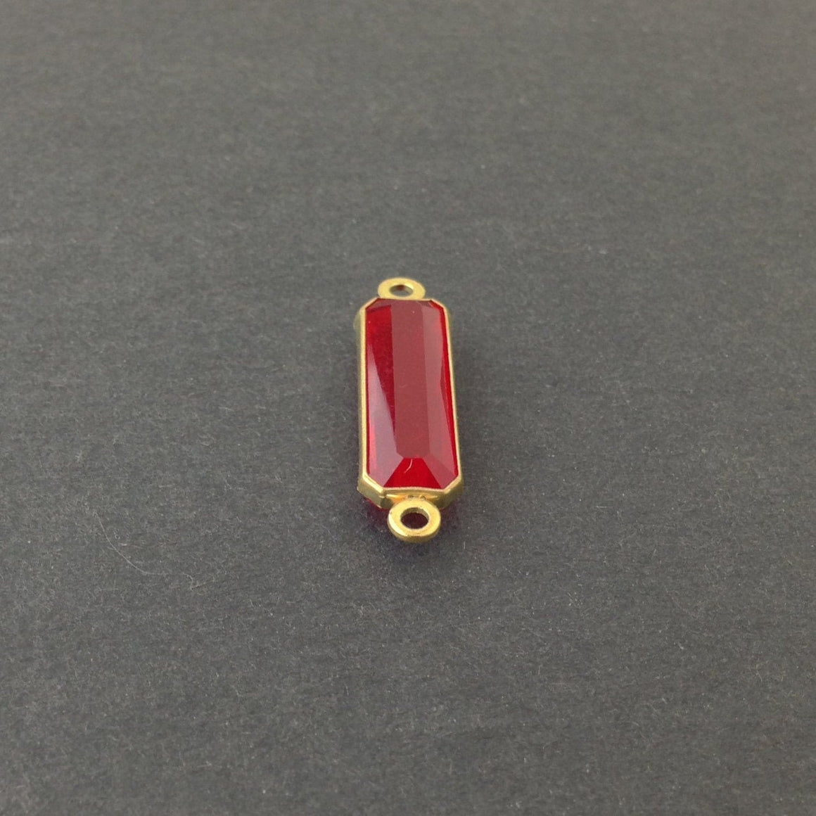2 Loop Vintage Ruby Acrylic Faceted Channel Set Rectangle Drops 7x19mm (6) chr068D