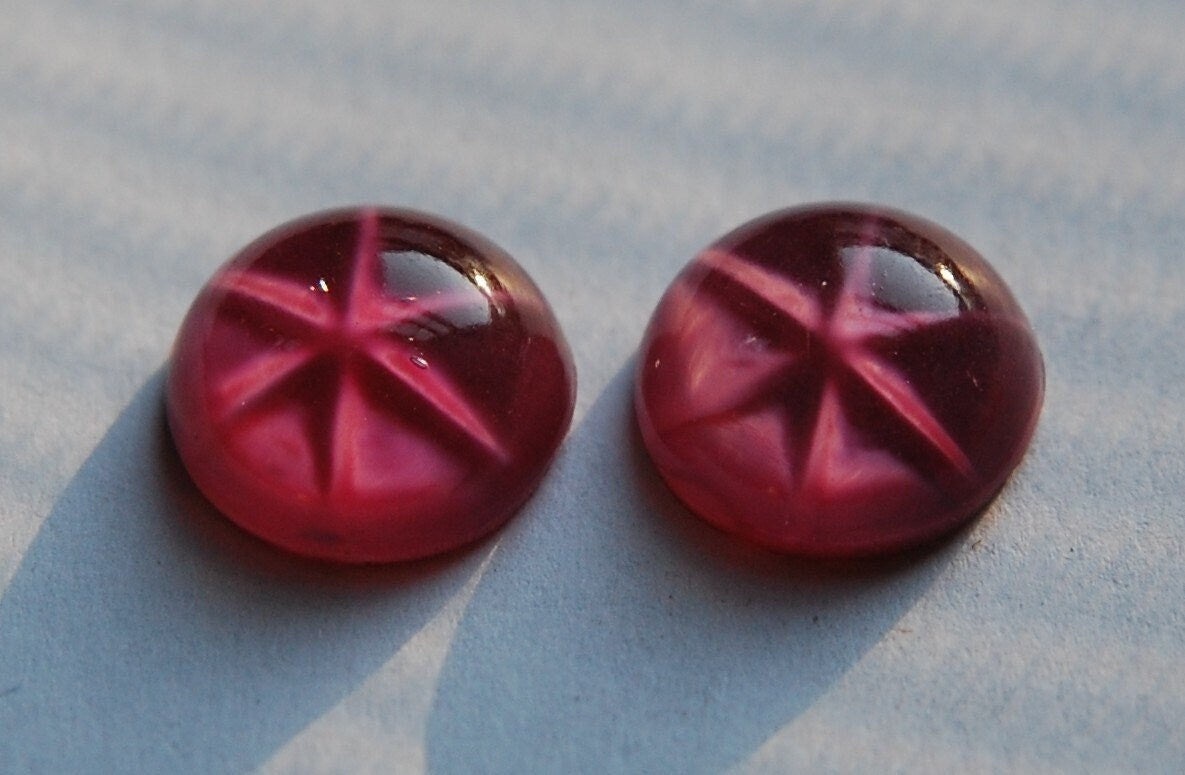 Vintage Cranberry Pink Moonglow Glass Star Cabochons 13mm (2) cab699A