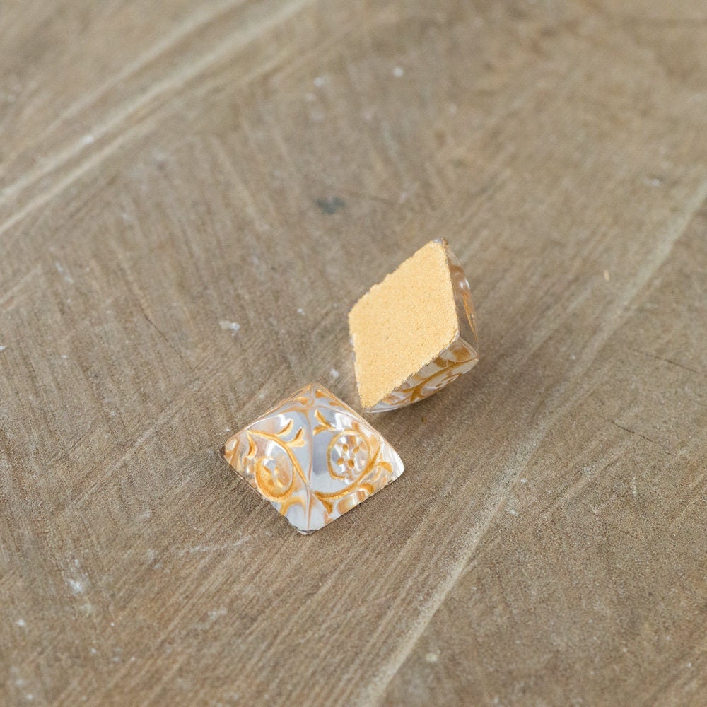12mm Clear Glass Etched with Gold Pyramid Cabochons (2) cab580G