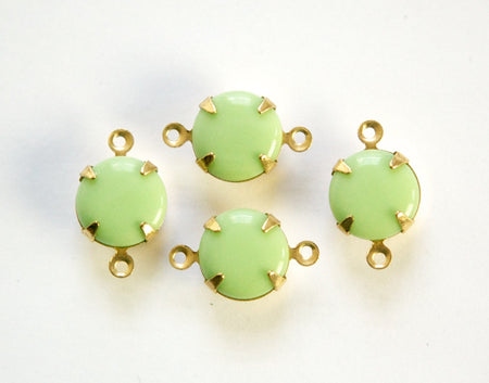 Vintage Green Smooth Glass Stones 2 Loop Brass Settings 11mm rnd010D2