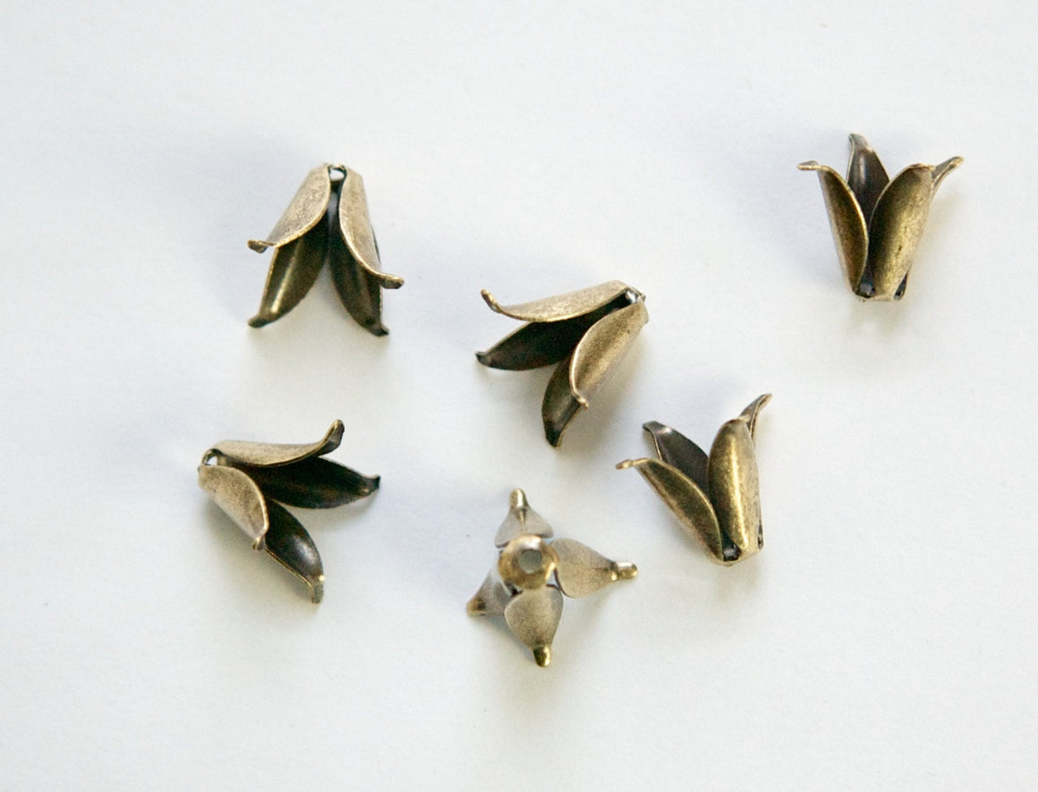 Brass Ox Long 4 Petal Bead Caps (10) mtl303D