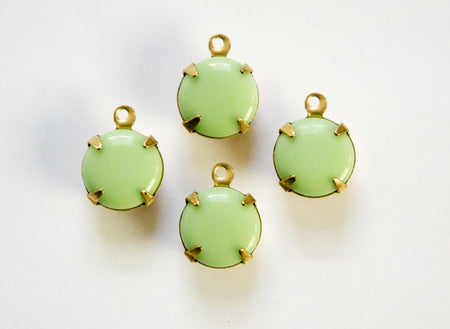 Vintage Green Smooth Glass Stones 1 Loop Brass Settings 11mm rnd010D