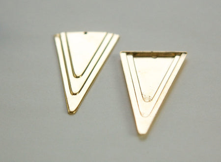 1 Bottom Hole Raw Brass Large Layered Deco Triangle Pendant (6) mtl200D