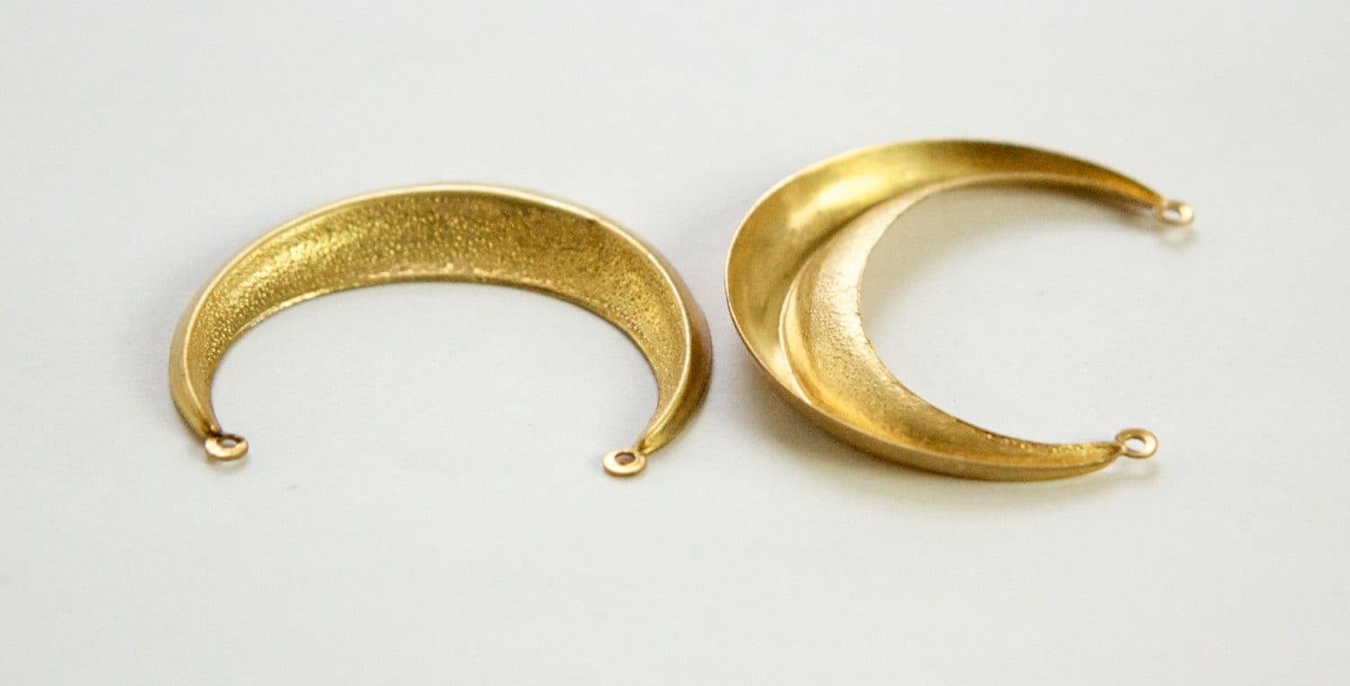 2 Loop Large Raw Brass Dapped Crescent Pendant Link (4) mtl083A