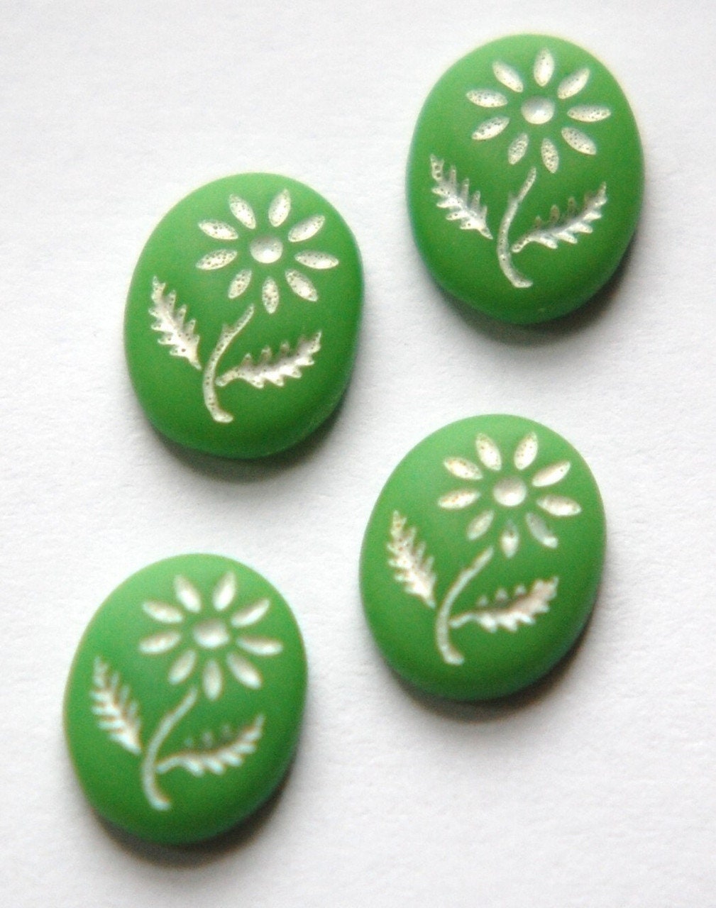 Vintage Green Glass with White Etched Flower Cabochon (4) cab576X