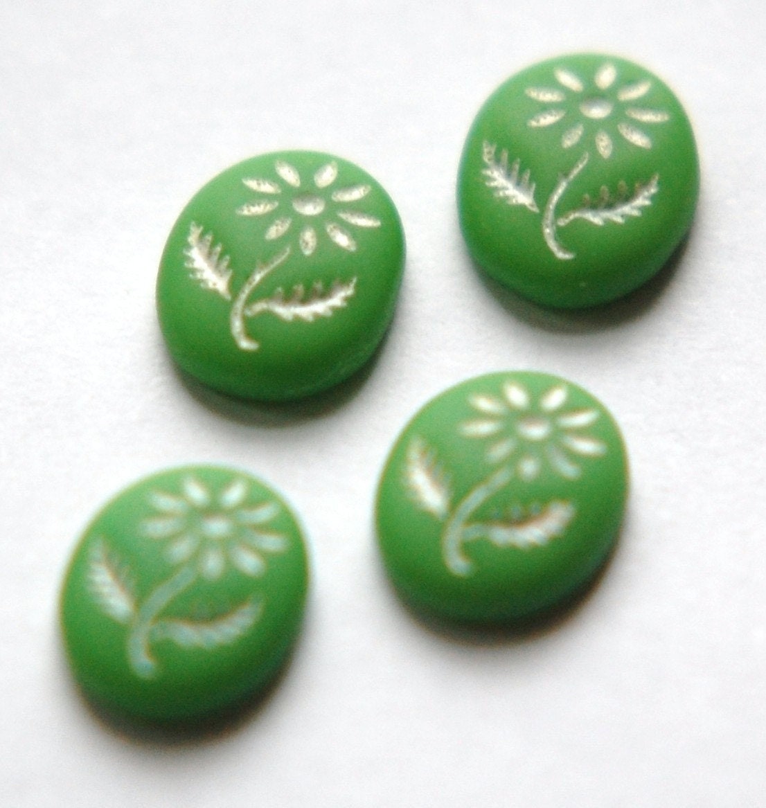 Vintage Green Glass with White Etched Flower Cabochon (4) cab576X