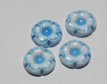 Vintage Plastic Blue and White Flower Cabochon 18mm cab647A