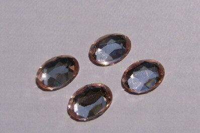 Vintage Pale Peach Glass Faceted Cabochons (4) cab578P