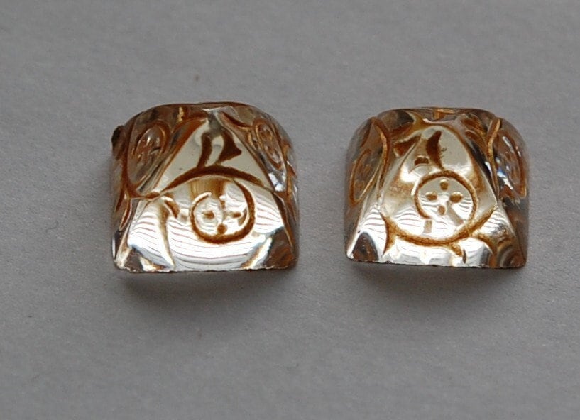 12mm Clear Glass Etched with Gold Pyramid Cabochons (2) cab580G