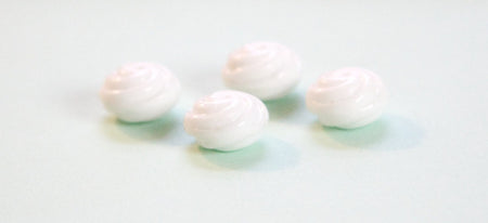 Vintage German Swirled White Glass Beads 15mm (6) grm068A