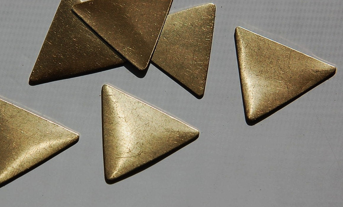No Hole Raw Brass Flat Geometric Triangle Pendant Base (4) mtl145C