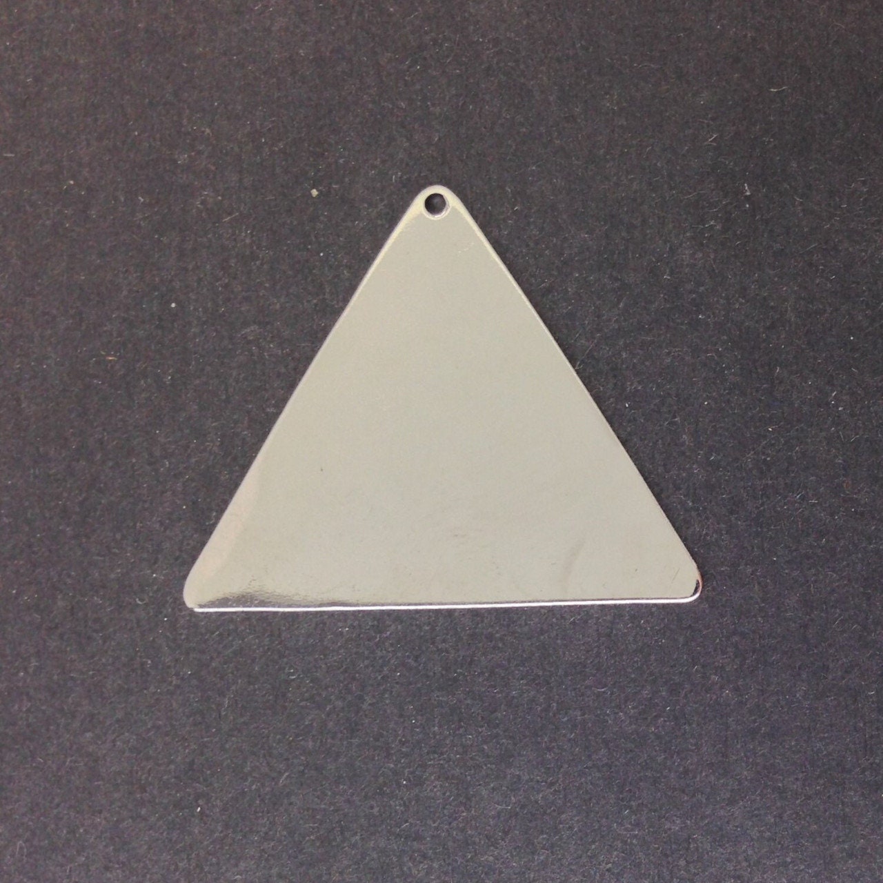 1 Hole Silver Plated Flat Geometric Triangle Pendant Charm (4) mtl145A
