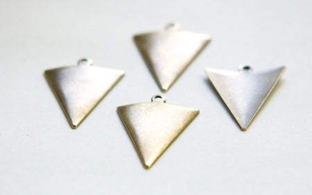 1 Loop Dapped Brass Ox Triangle Pendant Findings (8) mtl383B