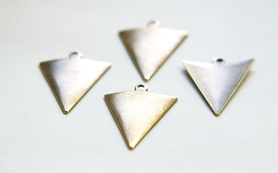1 Loop Dapped Brass Ox Triangle Pendant Findings (8) mtl383B