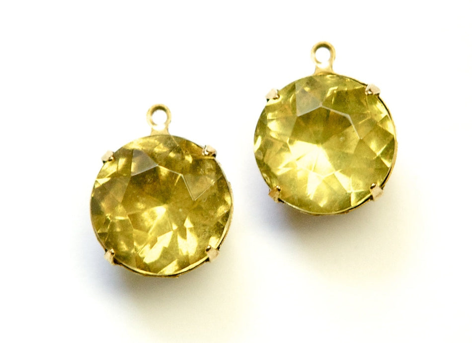 Vintage Jonquil Faceted Glass Stones 1 Loop Brass Settings 15mm rnd012J