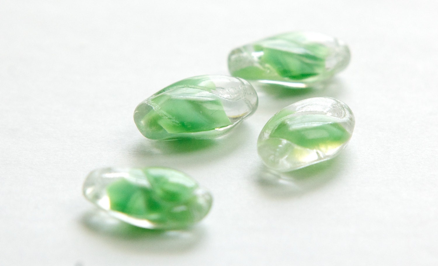 Vintage German Clear with Green Givre Etched Oval Focal Glass Beads (4) grm069A