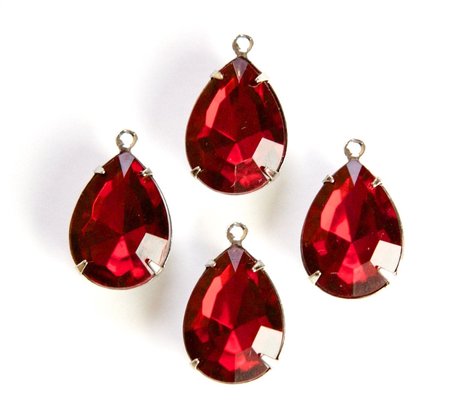 Vintage Faceted Acrylic Ruby Teardrop 1 Loop Silver Setting (4) 18X13mm par006J