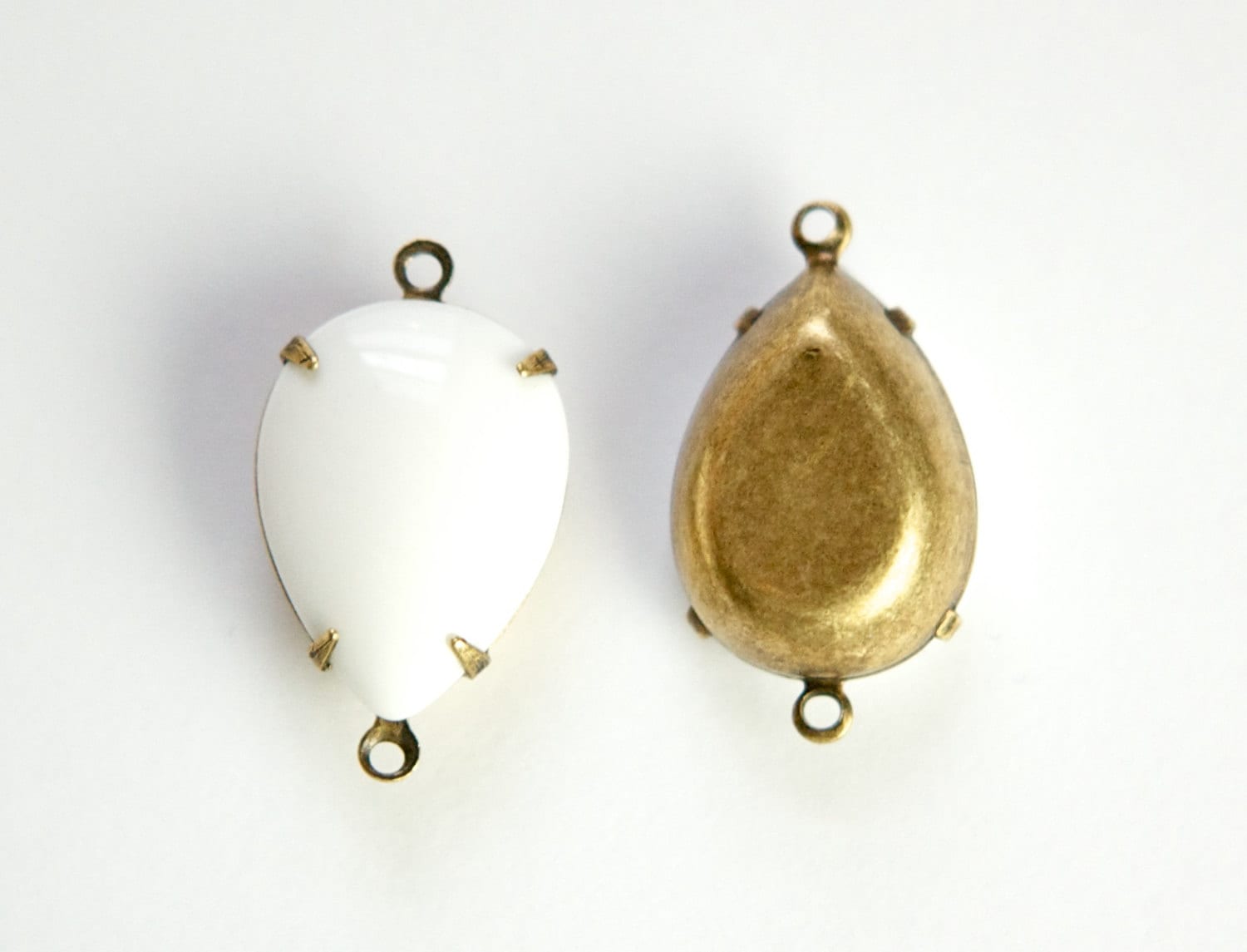 Vintage White Glass Teardrop Stones 2 Loop Brass Ox Setting 18x13mm par011LL2