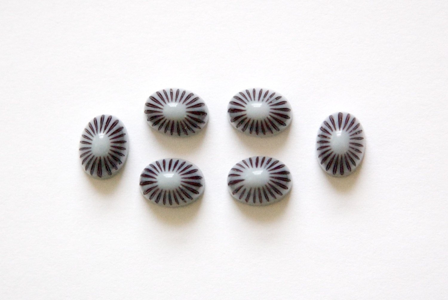 Vintage Grey Black Etched Top Acrylic Cabochons 8x6mm cab810F