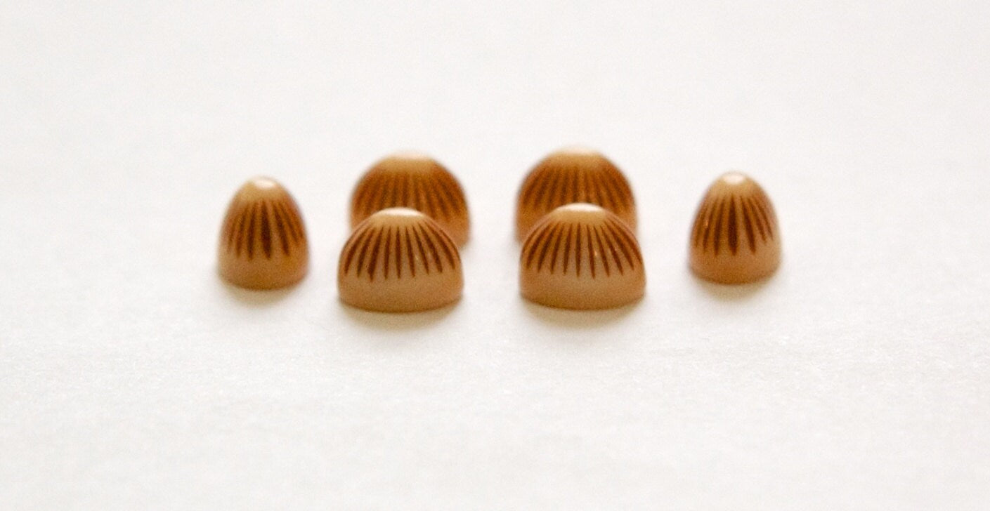 Vintage Brown Tan Etched Top Acrylic Cabochons 8x6mm cab810A