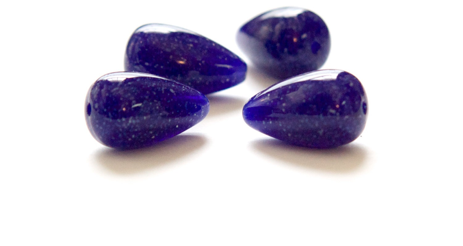 Vintage Navy Blue with Speckles Chubby Teardrop Acrylic Beads (4) bds1002E