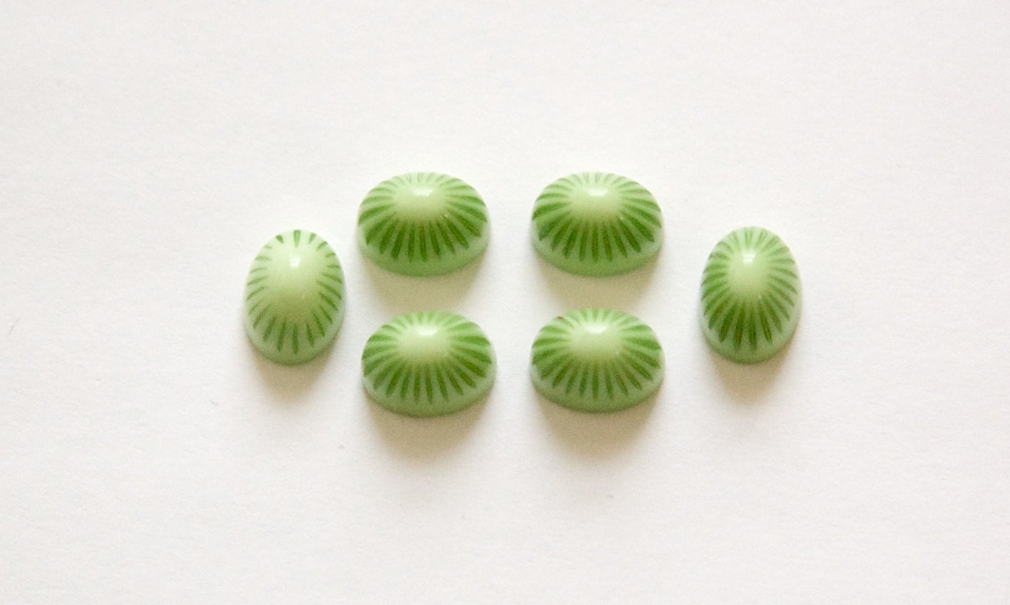 Vintage 2 Tone Green Etched Top Acrylic Cabochons 8x6mm cab810C