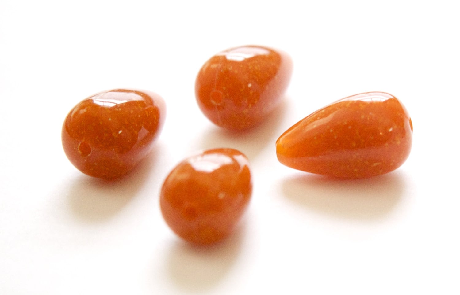 Vintage Amber Brown with Speckles Chubby Teardrop Acrylic Beads (4) bds1002C