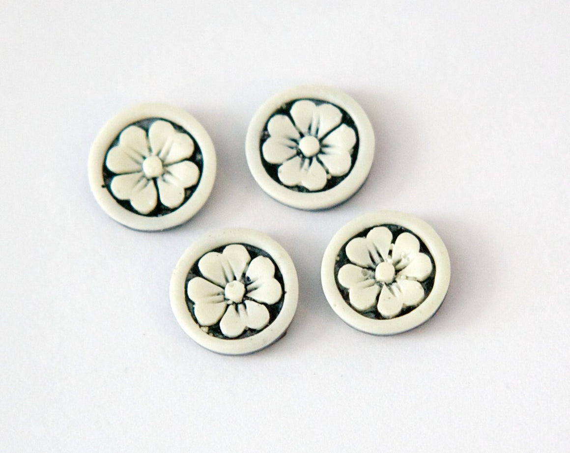 Vintage Off White Etched Flower on Black Acrylic Cabochons Japan 11mm (4) cab846C