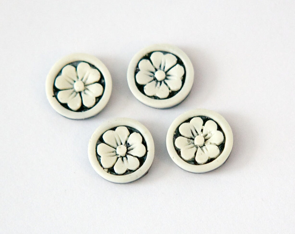 Vintage Off White Etched Flower on Black Acrylic Cabochons Japan 11mm (4) cab846C