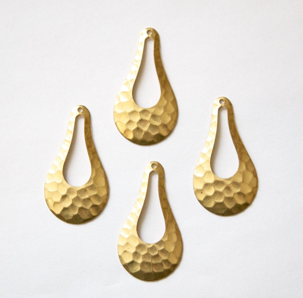 1 Hole Hammered Raw Brass Pear Drop Pendant Drops (4) mtl410A