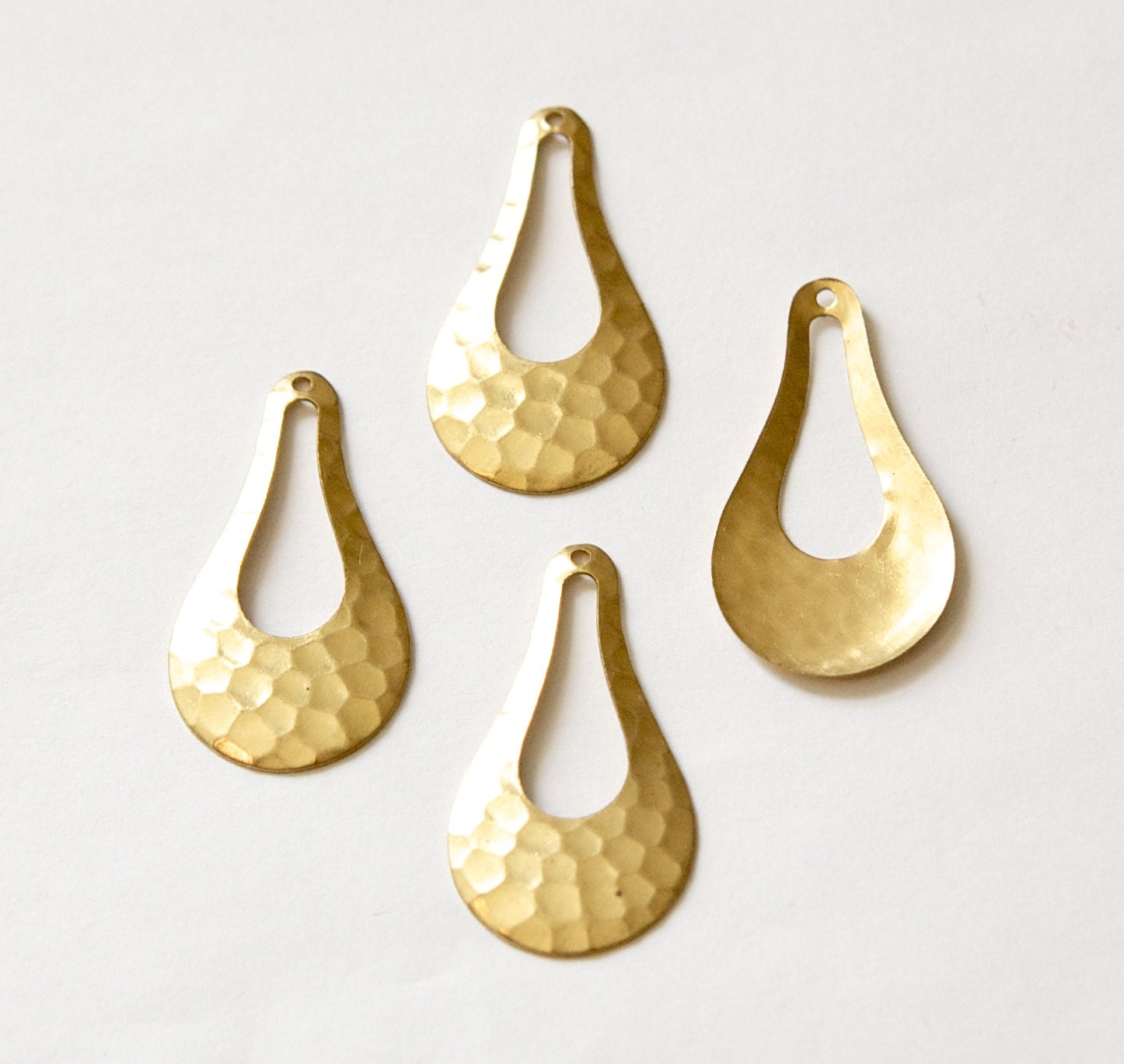 1 Hole Hammered Raw Brass Pear Drop Pendant Drops (4) mtl410A