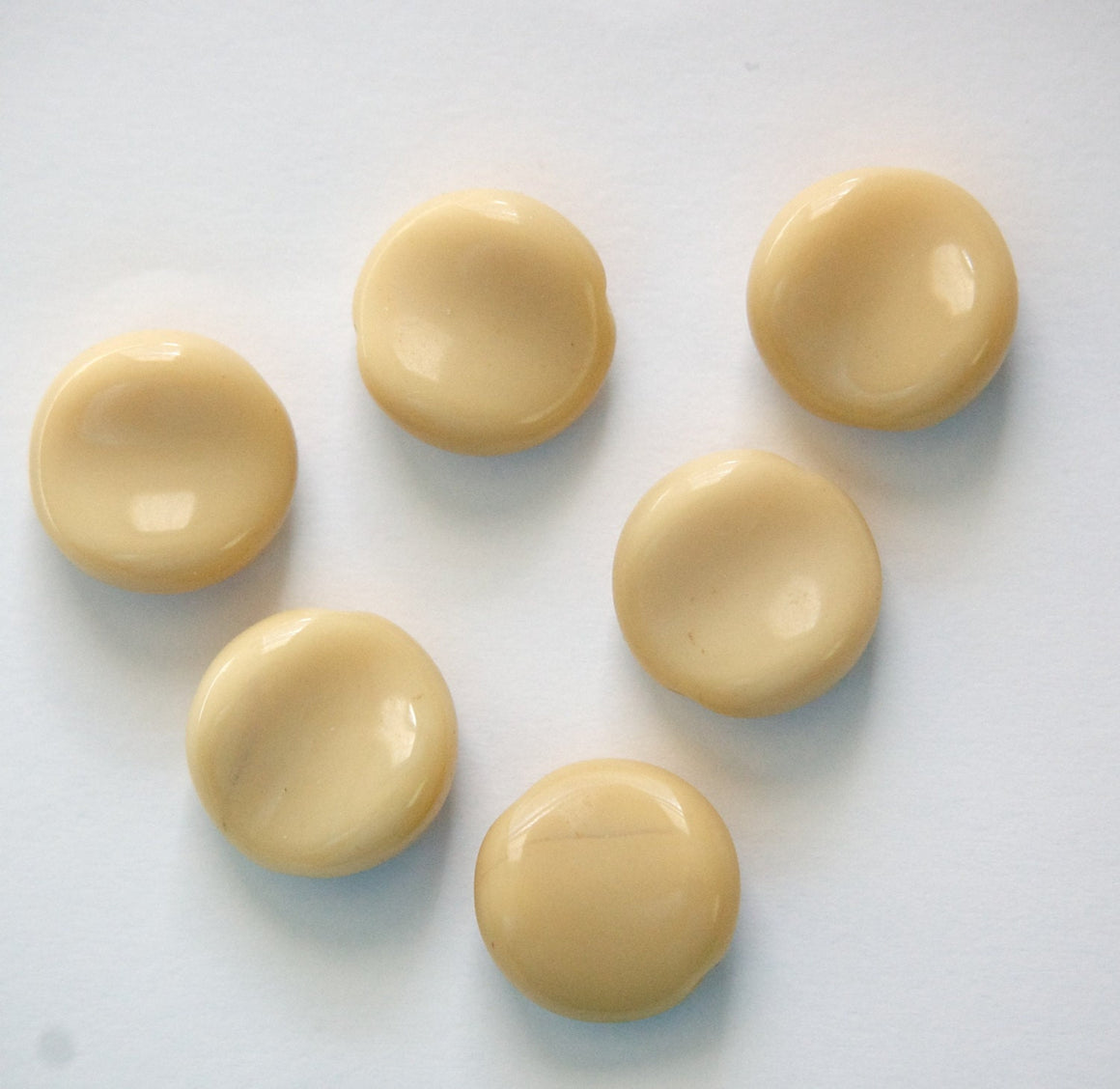 Vintage German Light Coffee Brown Glass Curved Round Beads 14mm grm026A