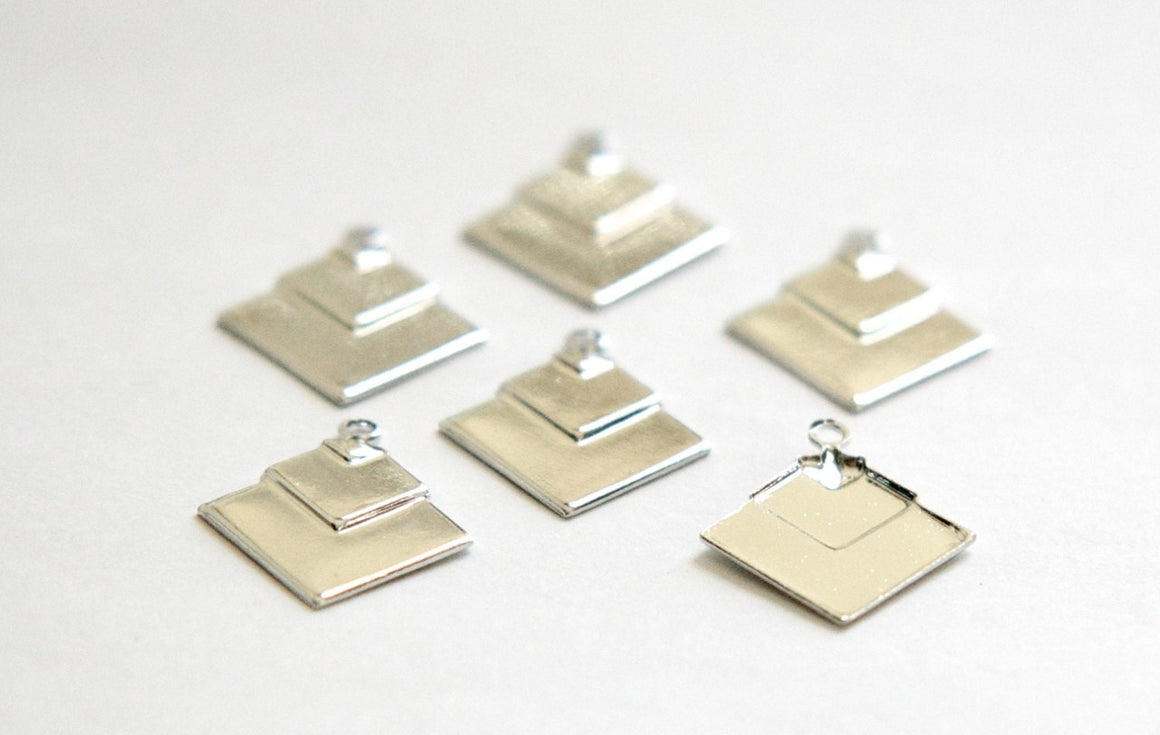 1 Loop Silver Plated Deco Layered Square Connector Pendants (6) mtl407C