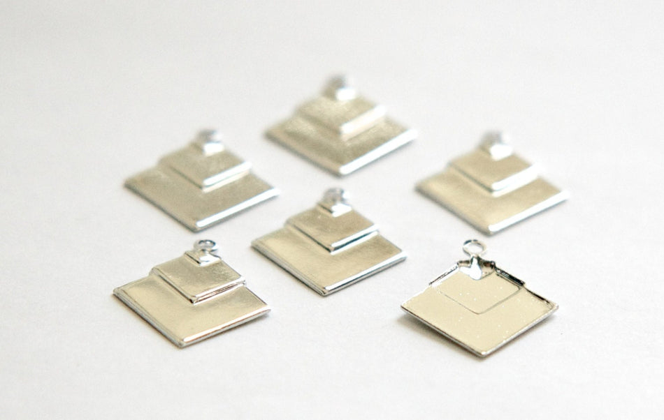 1 Loop Silver Plated Deco Layered Square Connector Pendants (6) mtl407C
